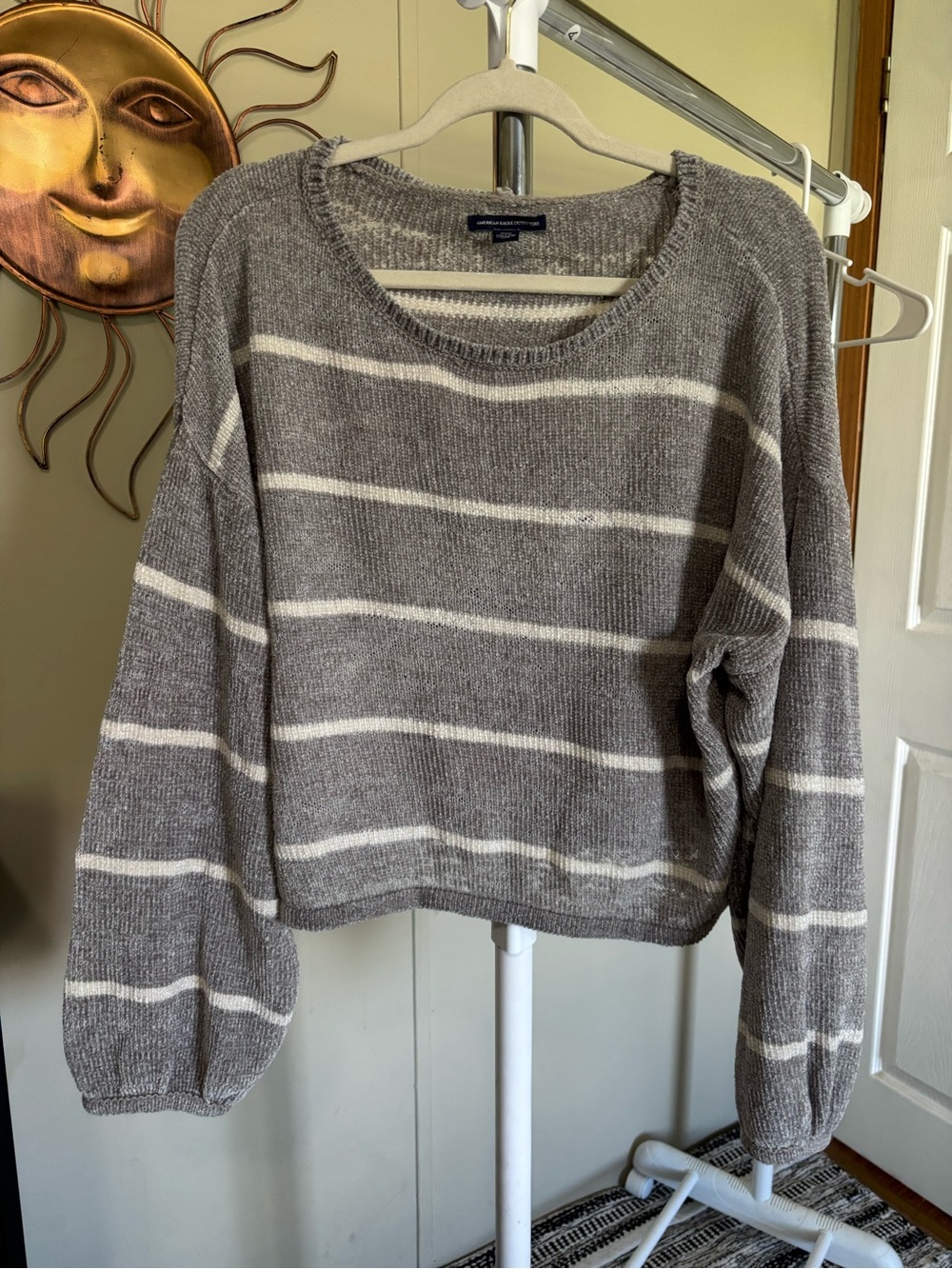American Eagle Y2K crop gray sweater | Plush | Medium ~ old tag